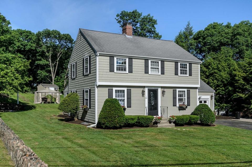 Wellesley Home of the Week